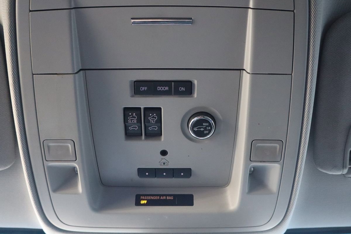 Used 2018 Chevrolet Tahoe Premier image 30