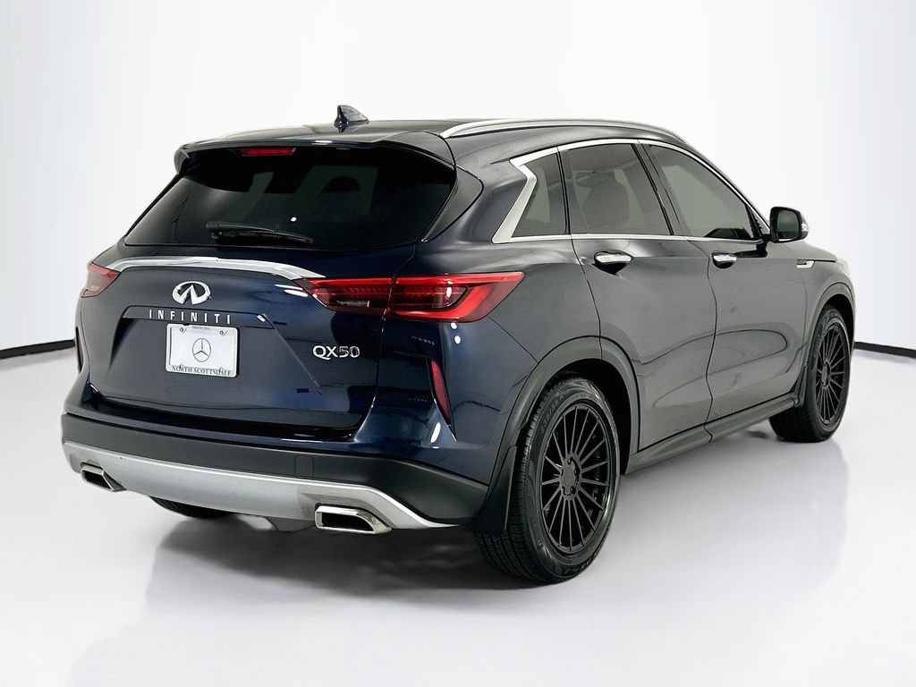 Used 2019 INFINITI QX50 Luxe w/ Navigation Package FWD image 5