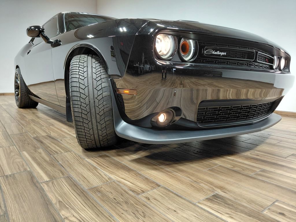 Used 2015 Dodge Challenger R/T Plus image 28