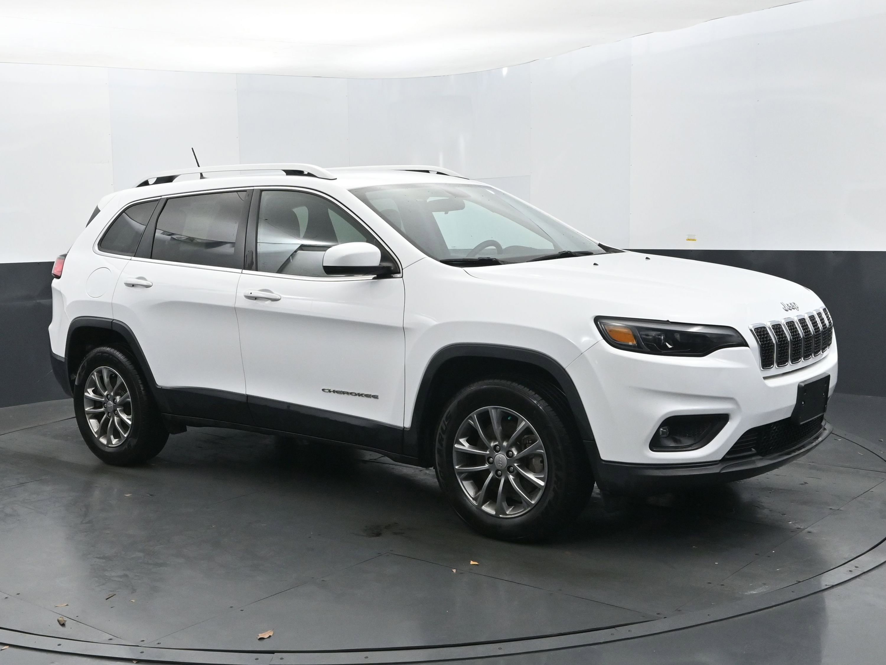 Used 2020 Jeep Cherokee Latitude Plus image 7