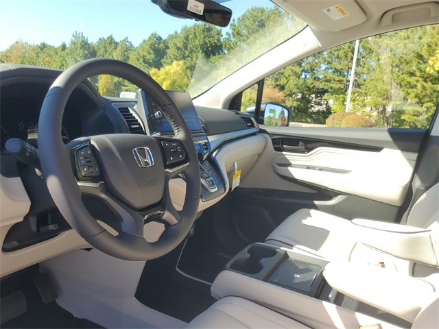 New 2026 Honda Odyssey Touring image 15