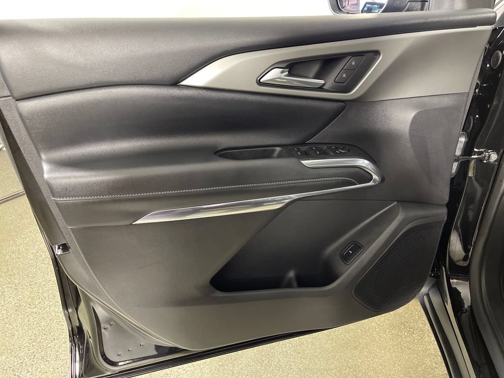 Used 2026 Chevrolet Traverse LT w/ Driver Confidence Package FWD image 17