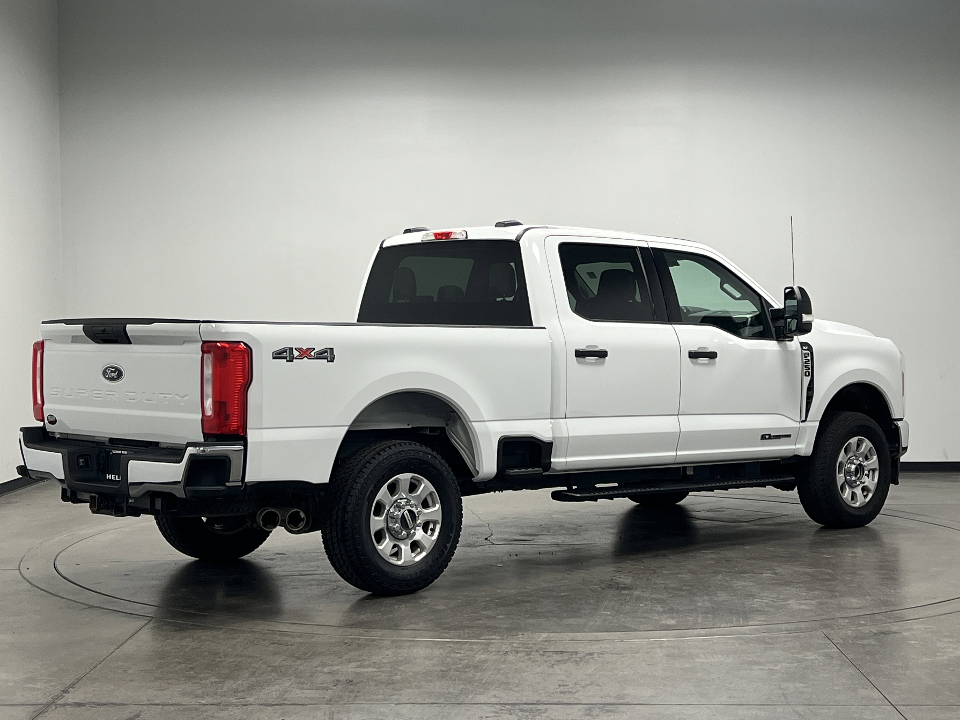 Used 2024 Ford F250 XLT image 8