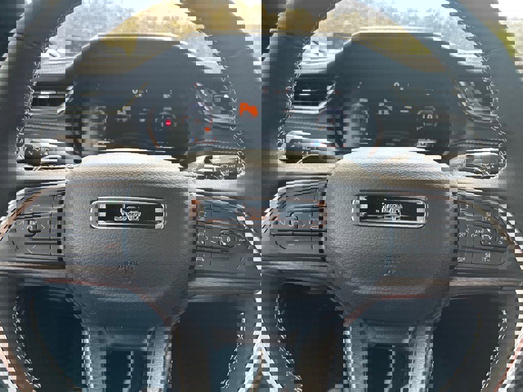 New 2025 Jeep Grand Cherokee Limited image 15