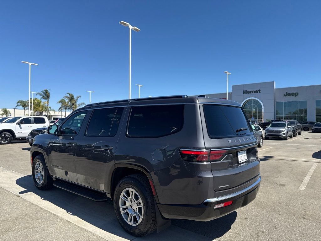 Used 2023 Jeep Wagoneer 4WD image 5