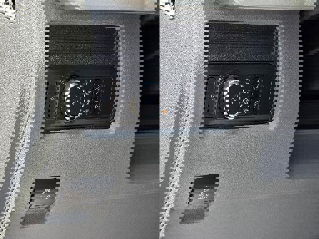New 2026 Ford F350 XL w/ XL Chrome Package image 5