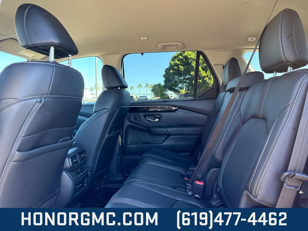 Used 2025 Honda Pilot EX-L image 16