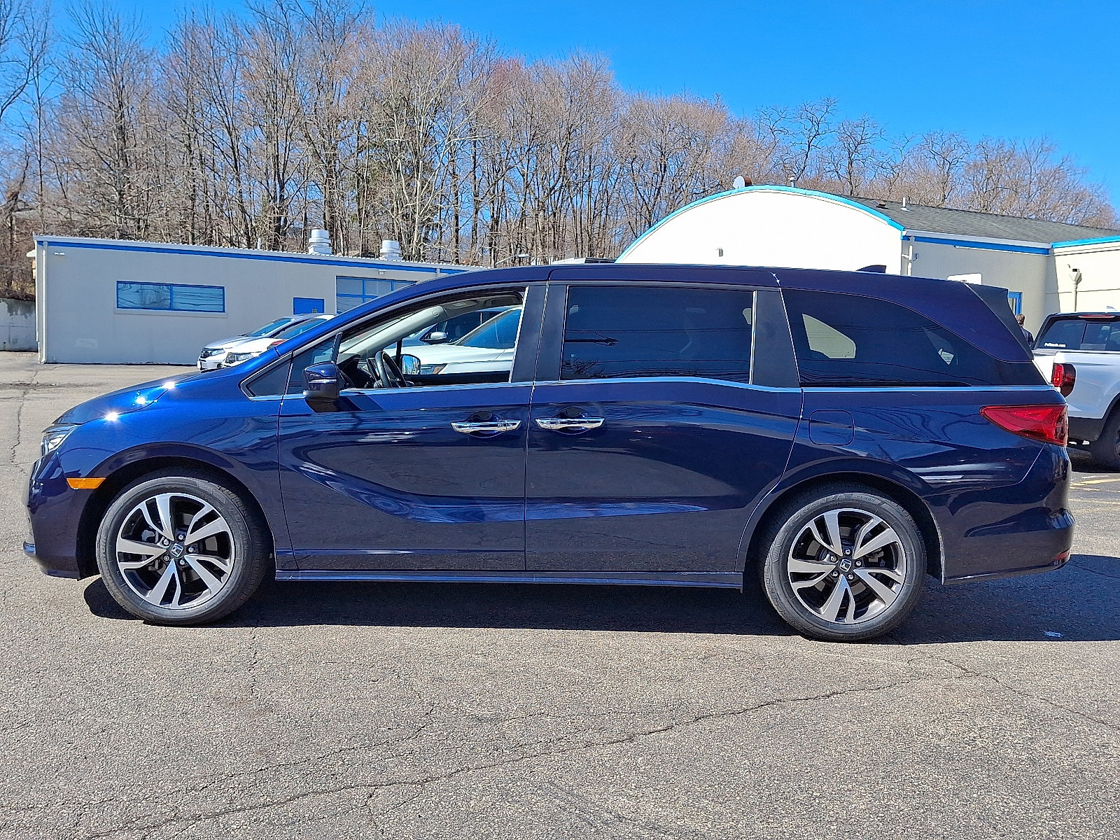 Certified 2024 Honda Odyssey Touring image 10