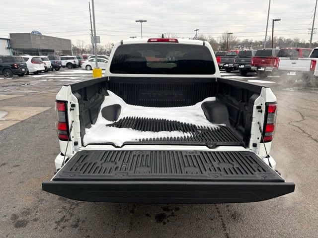 Used 2024 Nissan Frontier SV image 33