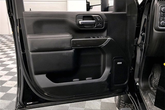 Used 2022 Chevrolet Silverado 2500 LTZ w/ Carhartt Edition image 17