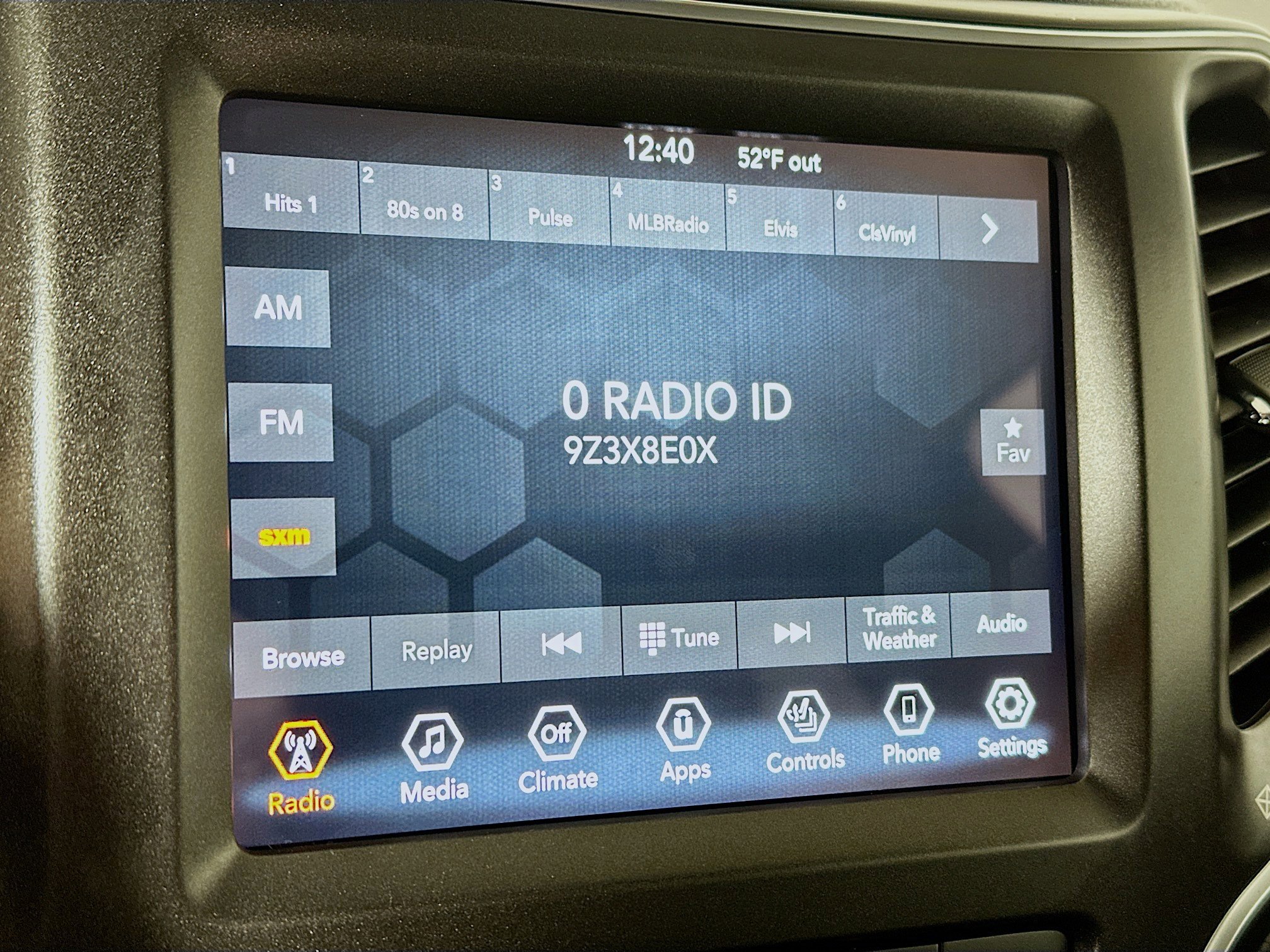 Used 2022 Jeep Cherokee Trailhawk w/ Premium Leather Package AWD/4WD image 14