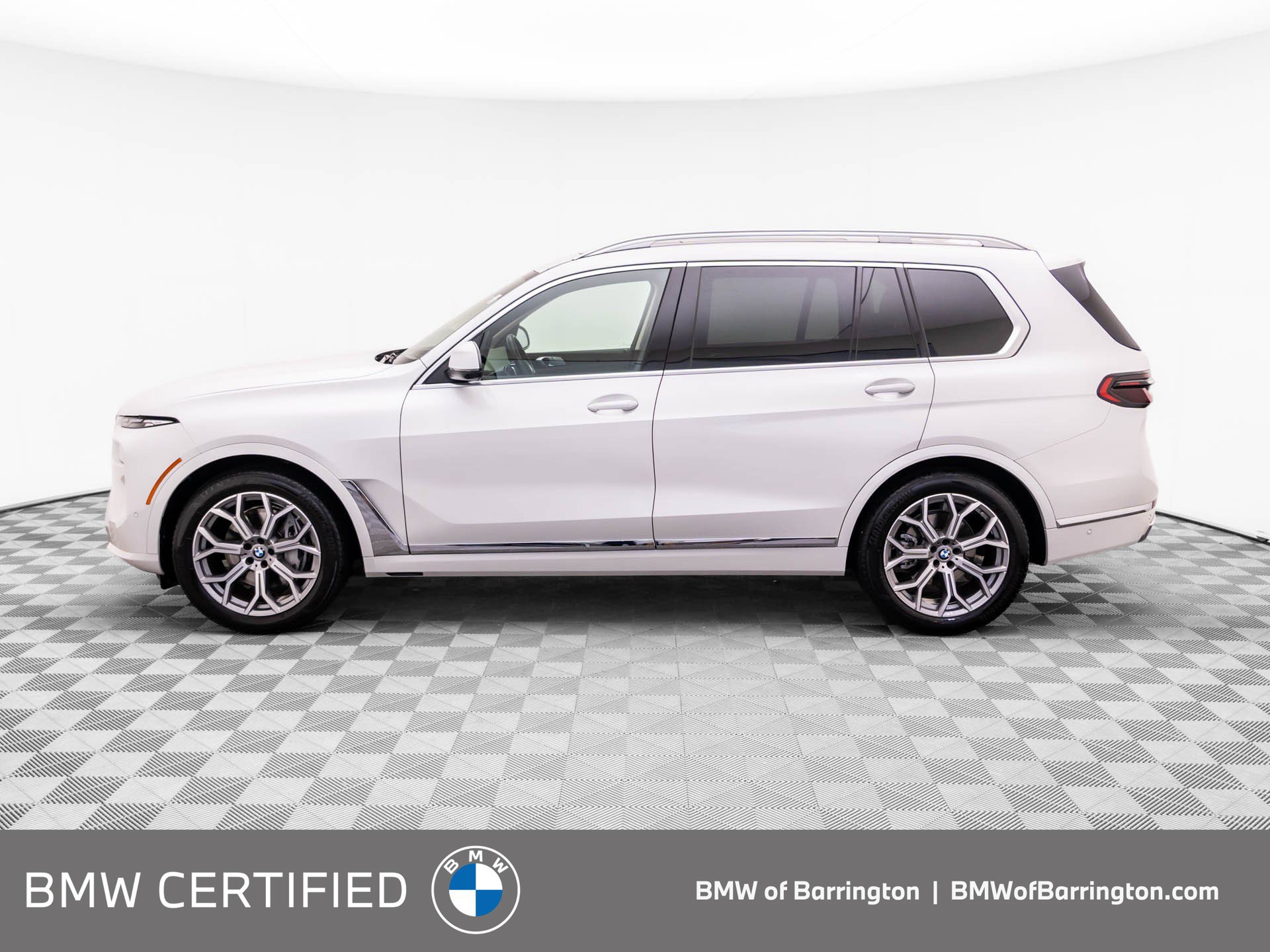 Certified 2026 BMW X7 xDrive40i AWD/4WD image 2