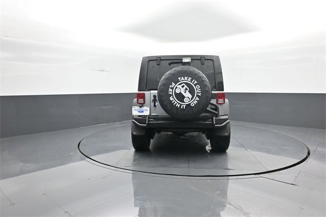 Used 2017 Jeep Wrangler Unlimited Rubicon w/ Connectivity Group image 6