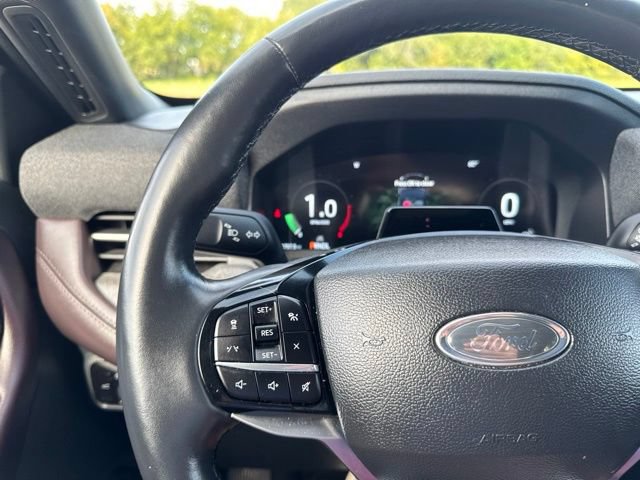 Used 2025 Ford Explorer Platinum w/ LUX Leather Package AWD/4WD image 15