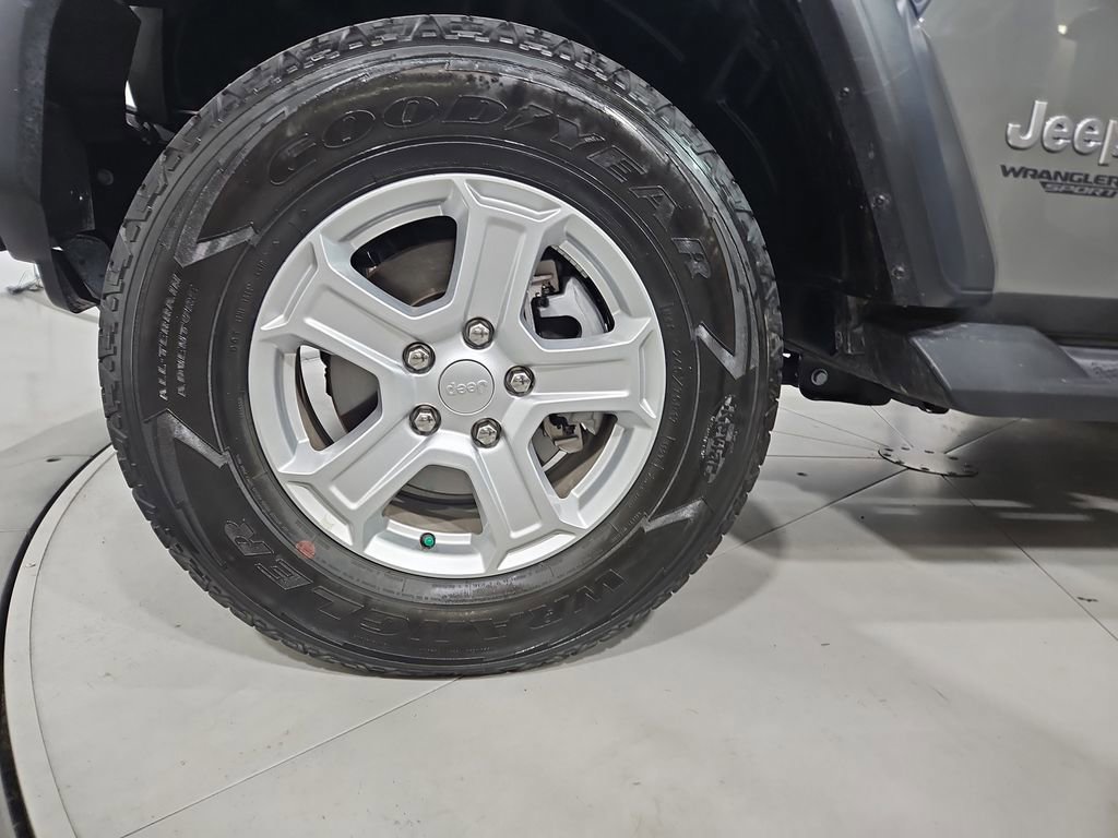 Used 2019 Jeep Wrangler Sport S image 27
