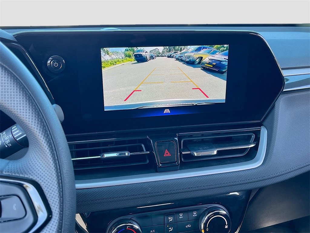 Used 2024 Chevrolet TrailBlazer LT w/ Driver Confidence Package image 13