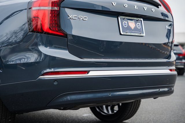 New 2026 Volvo XC90 B6 Plus w/ Protection Package Premier image 9