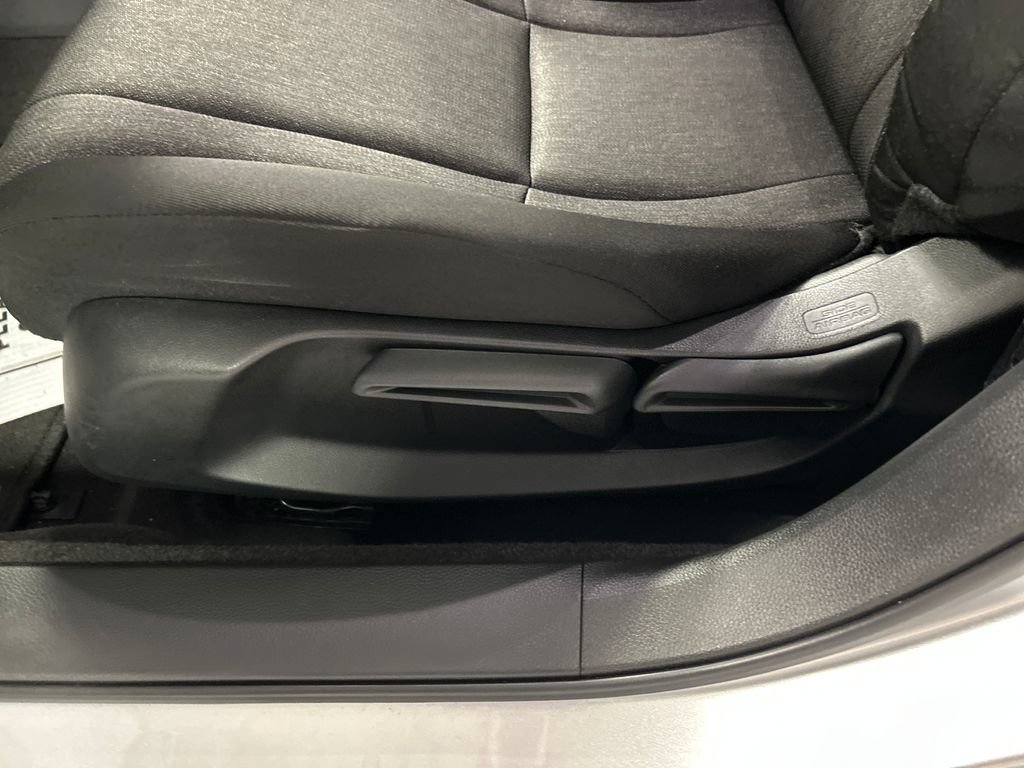 Used 2025 Honda Accord LX image 11