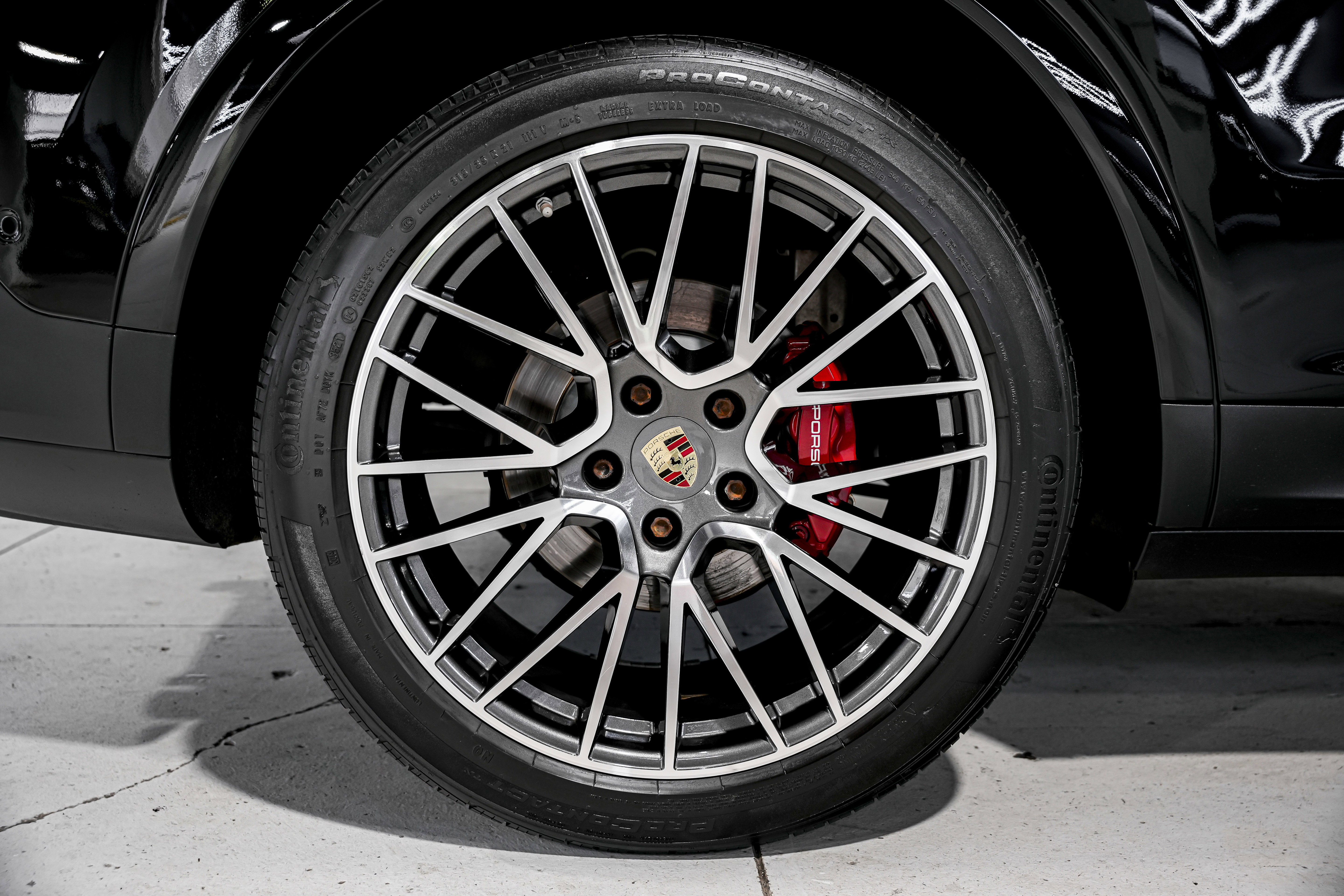 Used 2022 Porsche Cayenne S image 50