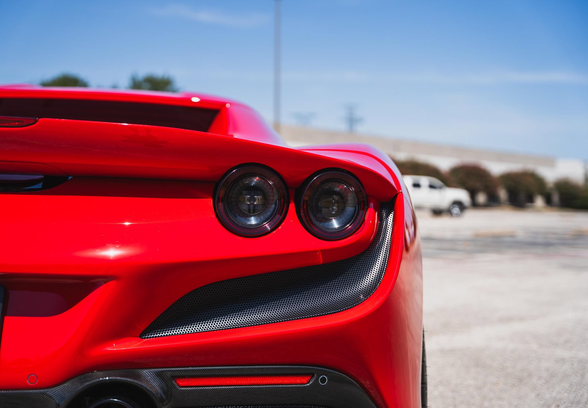 Used 2021 Ferrari F8 Tributo RWD image 25