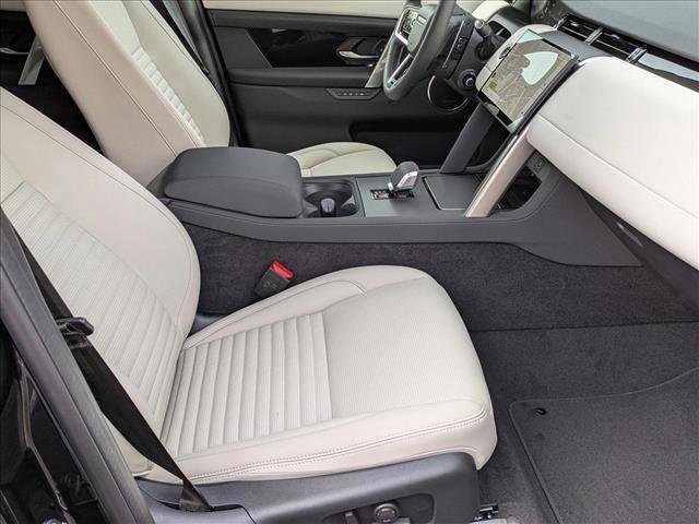 New 2025 Land Rover Discovery Sport S image 18