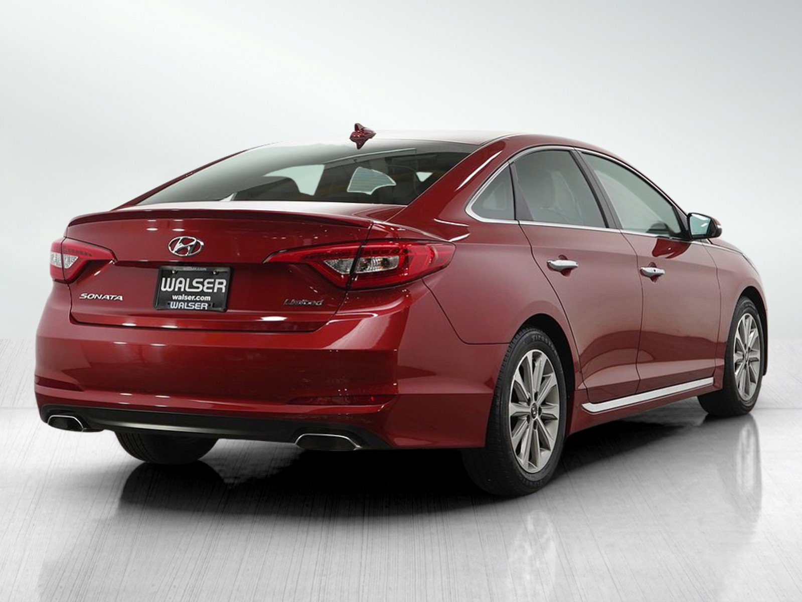 Used 2017 Hyundai Sonata Limited w/ Tech Package 03 FWD image 5