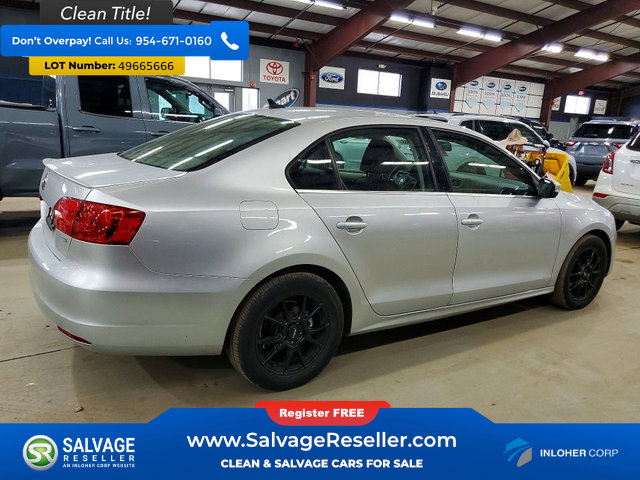 Used 2014 Volkswagen Jetta SE FWD image 4