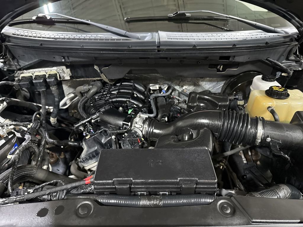 Used 2011 Ford F150 XLT image 23