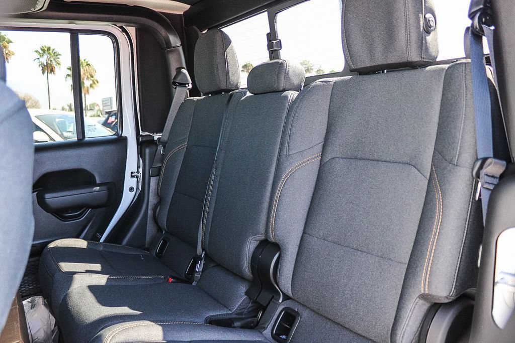 New 2026 Jeep Gladiator Sport AWD/4WD image 19