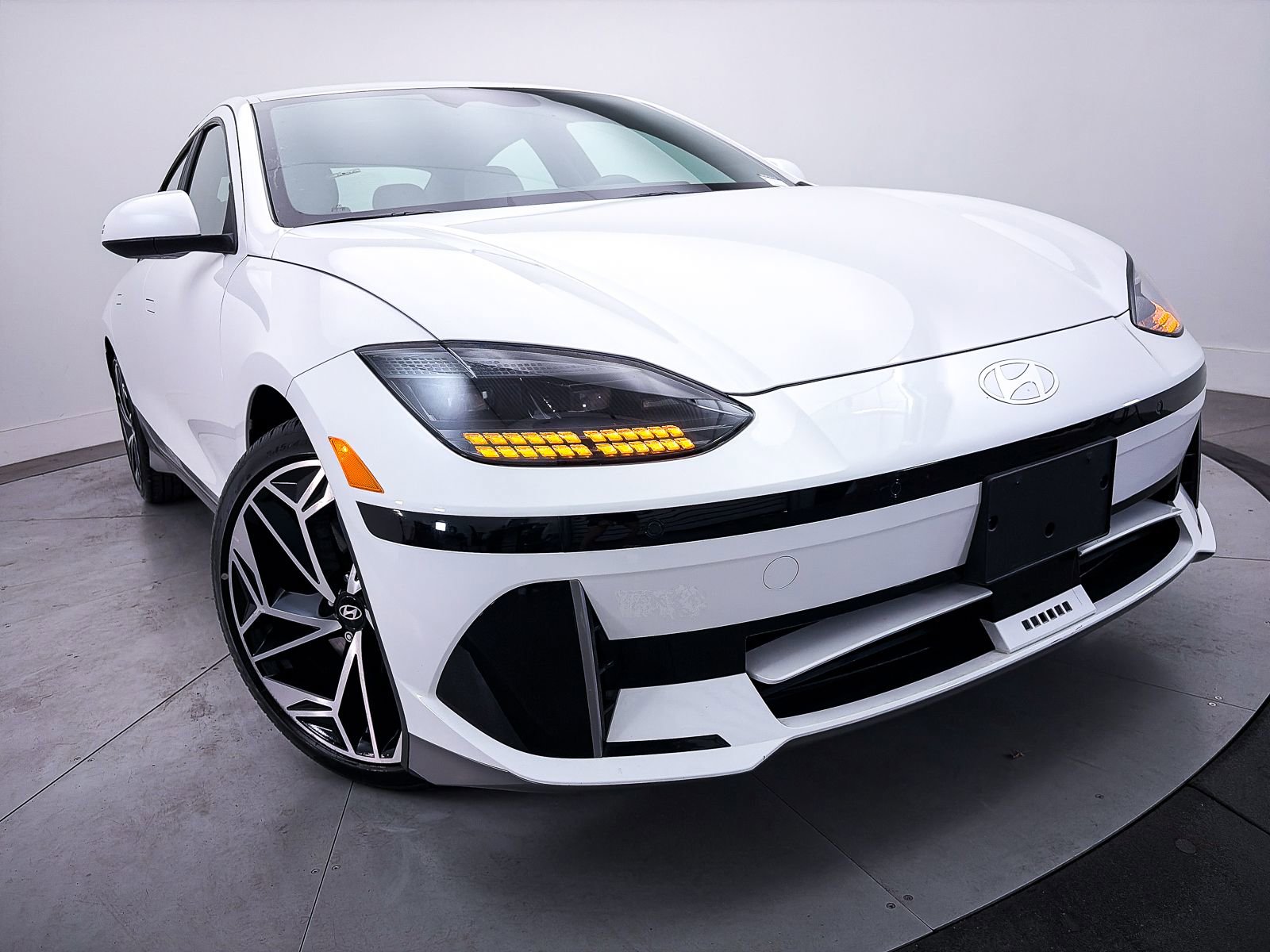 Used 2023 Hyundai Ioniq 6 SEL RWD image 7