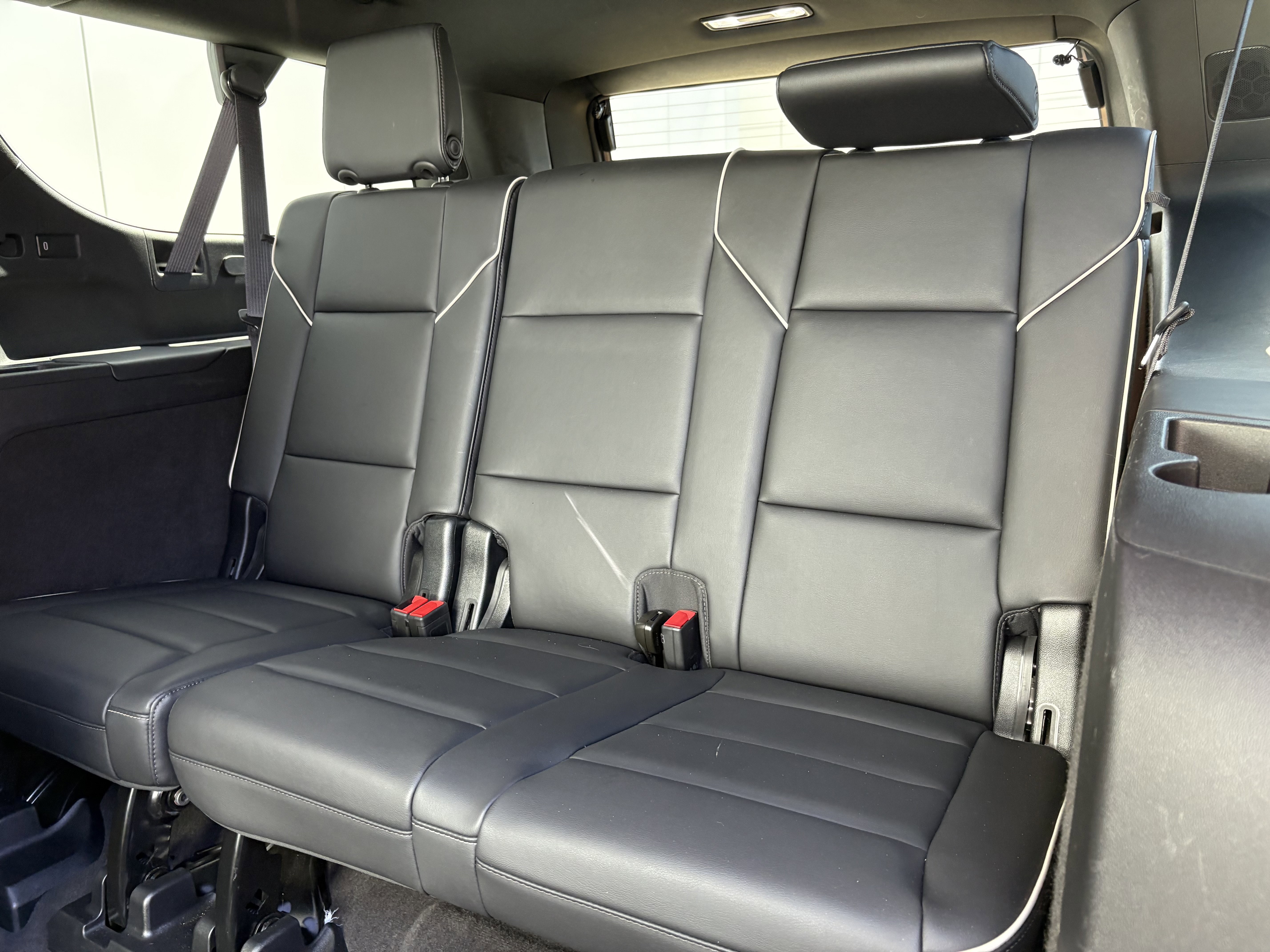 Used 2024 Cadillac Escalade ESV Premium Luxury w/ Performance Package AWD/4WD image 14