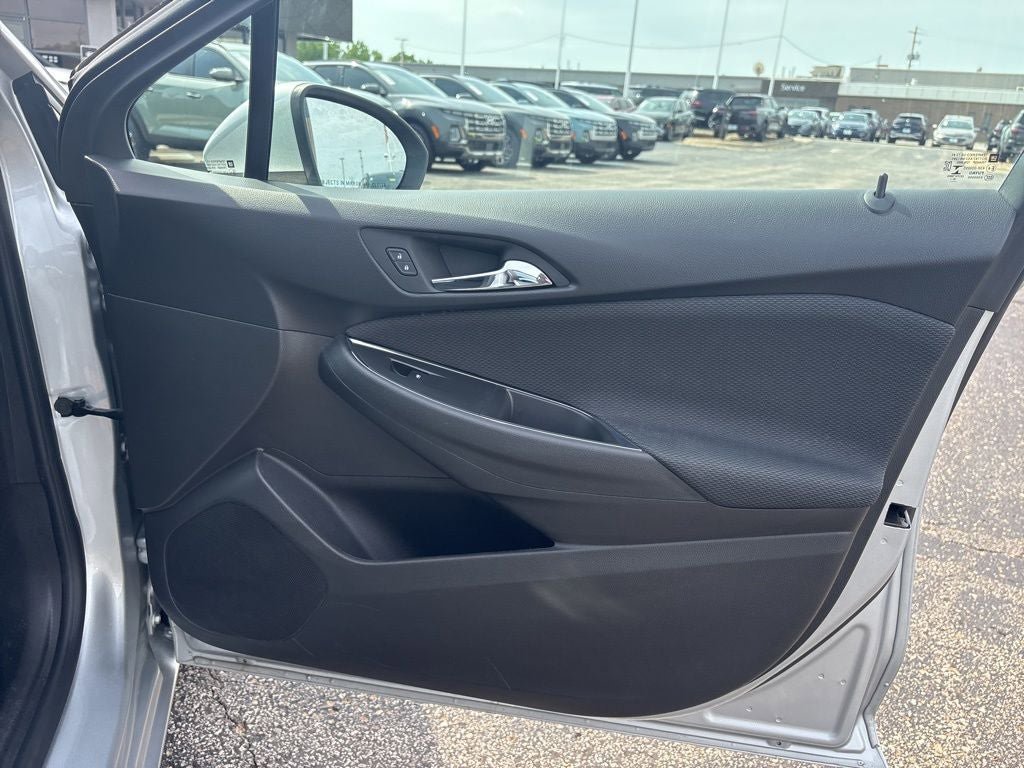 Used 2017 Chevrolet Cruze LT w/ Convenience Package FWD image 35