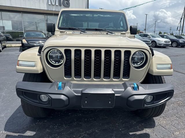 Used 2022 Jeep Wrangler Unlimited Sahara w/ Cold Weather Group image 8