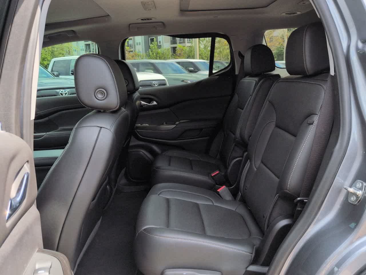 Used 2021 GMC Acadia SLT w/ Preferred Package AWD/4WD image 14