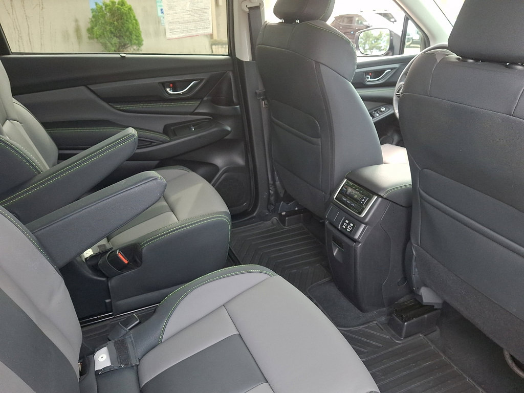 Used 2024 Subaru Ascent Onyx Edition image 15