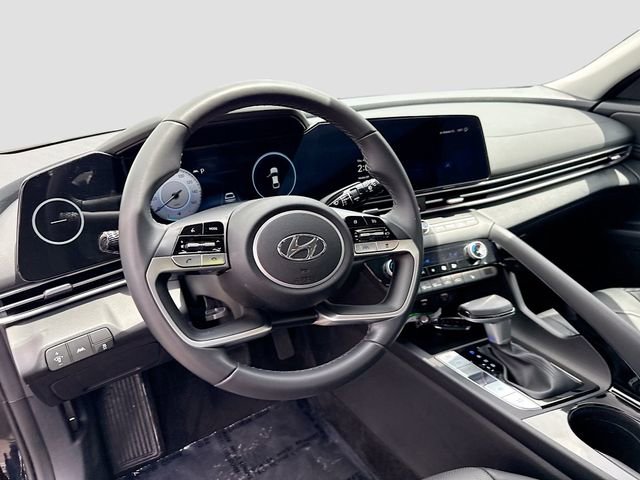 Certified 2023 Hyundai Elantra Limited w/ Cargo Package FWD image 9