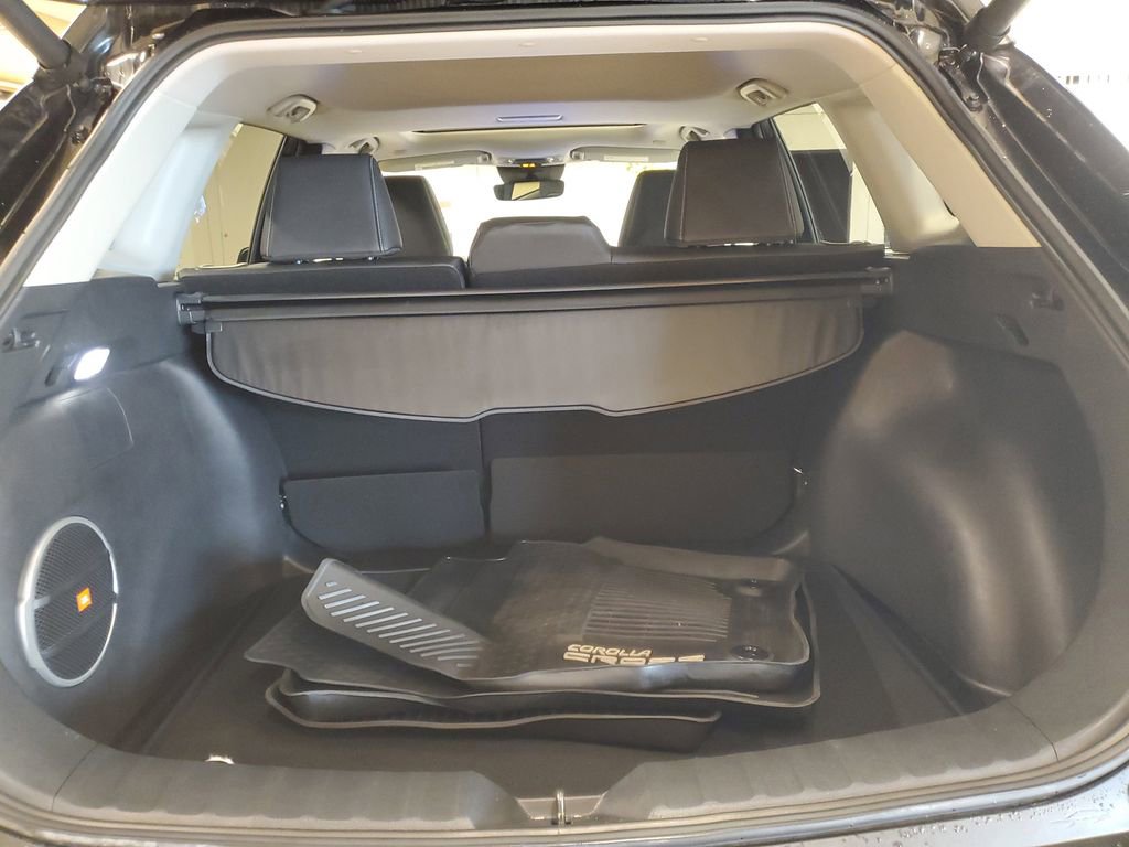Certified 2023 Toyota Corolla Cross XLE w/ Convenience Package image 8