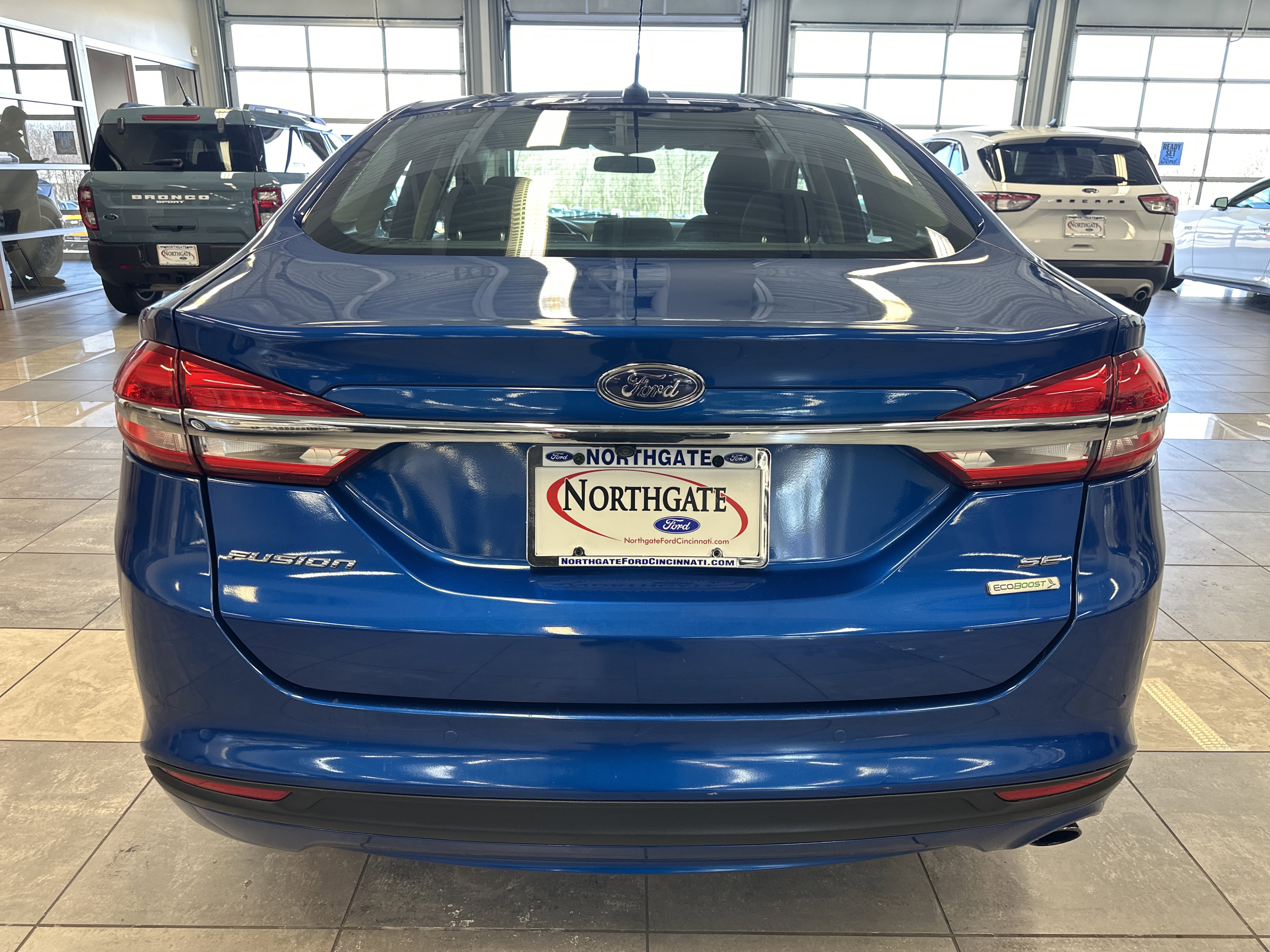 Used 2017 Ford Fusion SE w/ Fusion SE Technology Package image 13