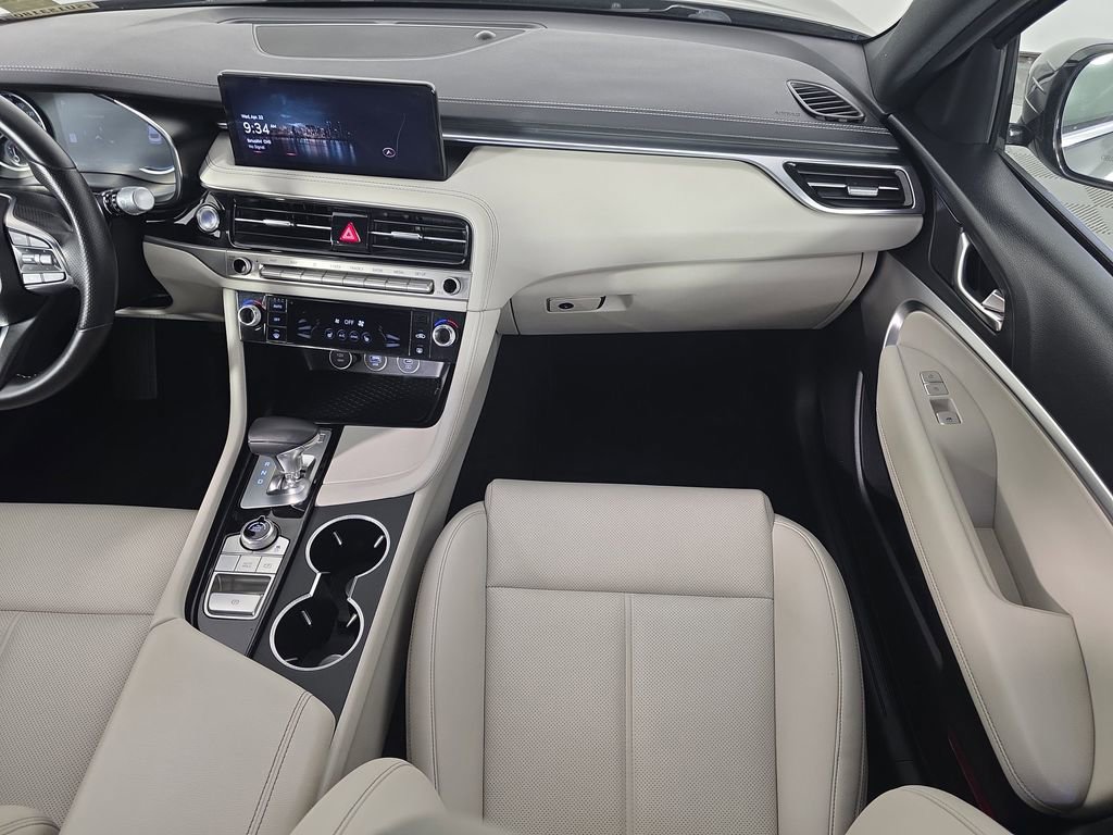 Used 2025 Genesis G70 2.5T image 15