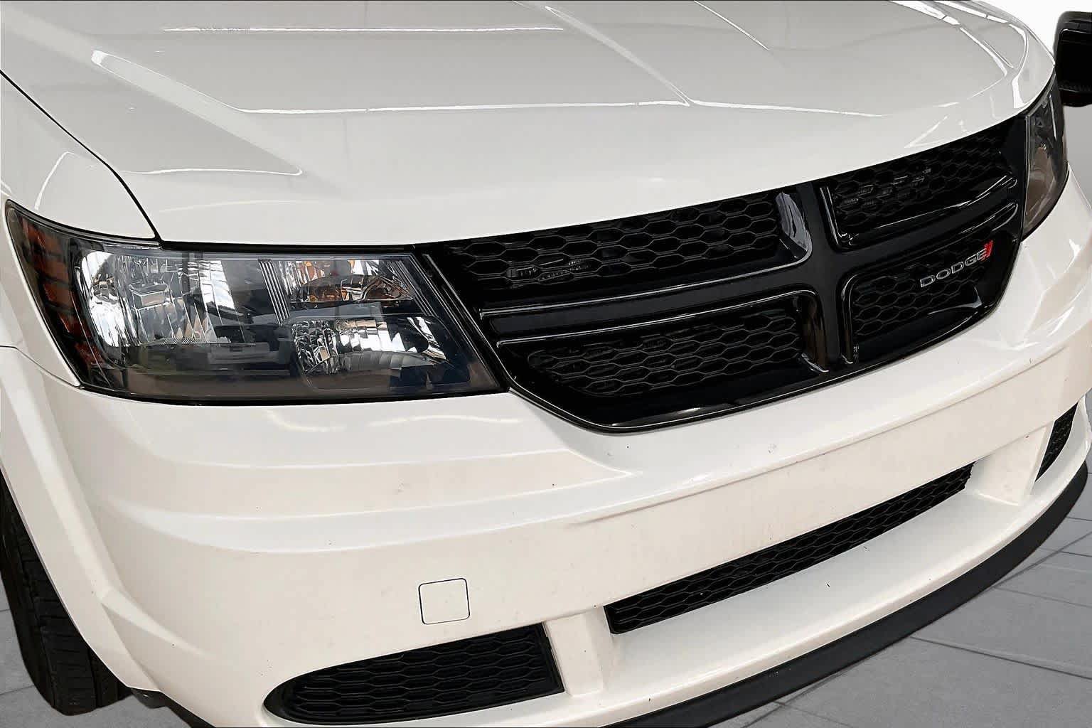 Used 2018 Dodge Journey SE w/ Popular Equipment Group FWD image 28