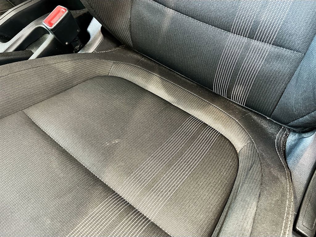 Used 2021 Hyundai Venue SE FWD image 18