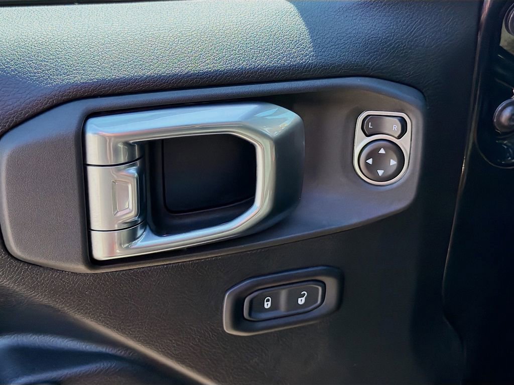 Used 2024 Jeep Wrangler Sport S image 21