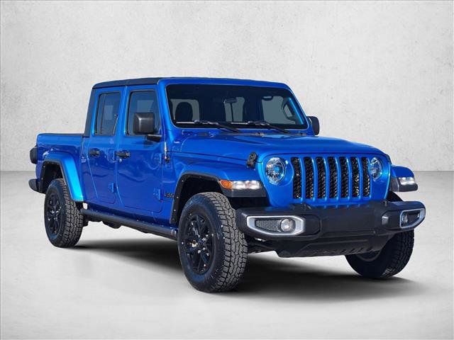 Used 2023 Jeep Gladiator Sport image 3