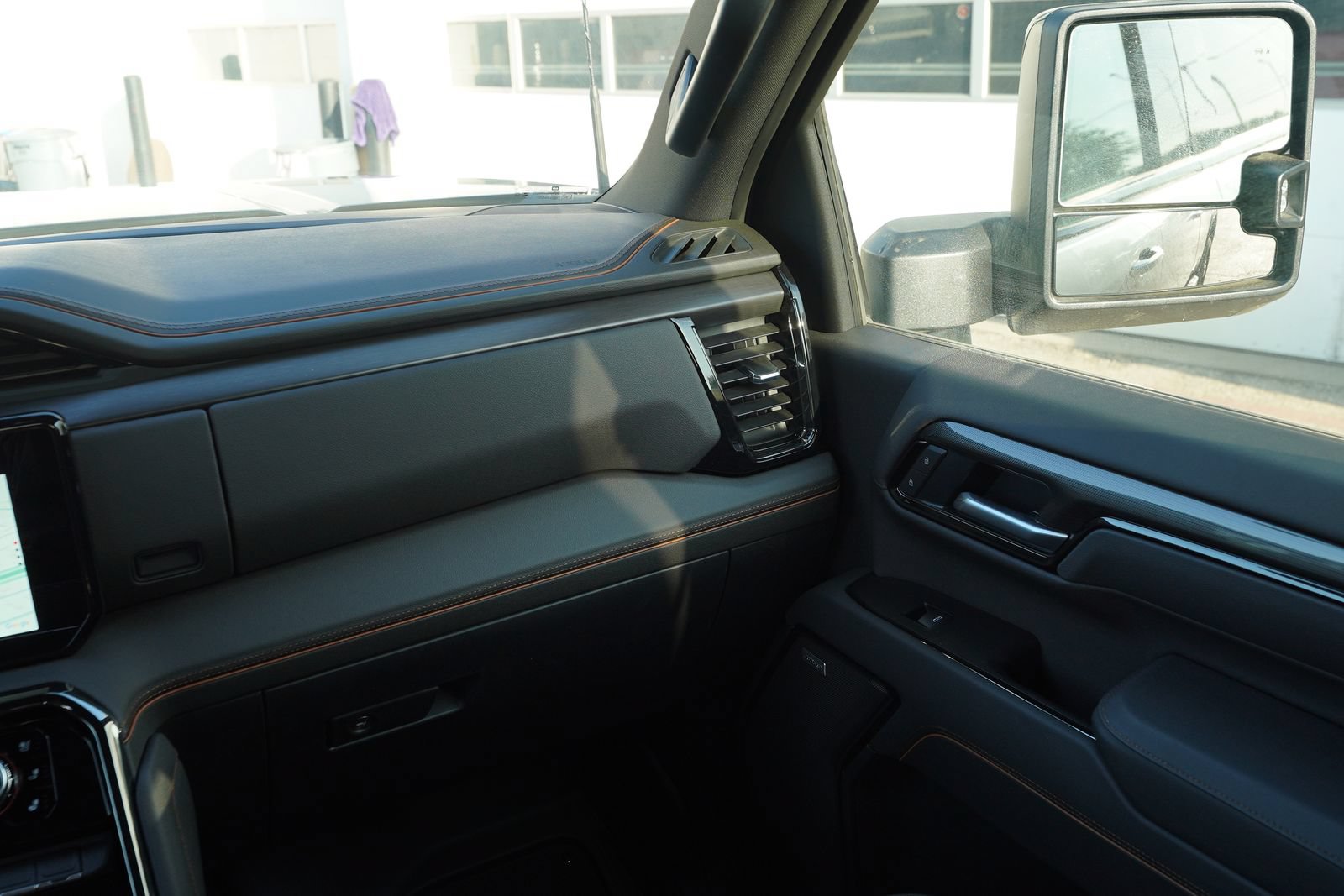New 2026 GMC Sierra 2500 AT4 w/ AT4 Premium Plus Package AWD/4WD image 8