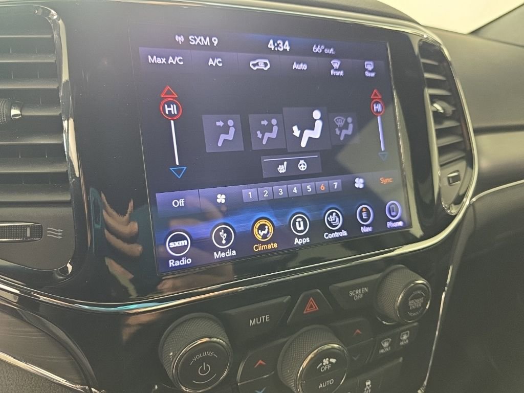 Used 2019 Jeep Grand Cherokee Limited image 17