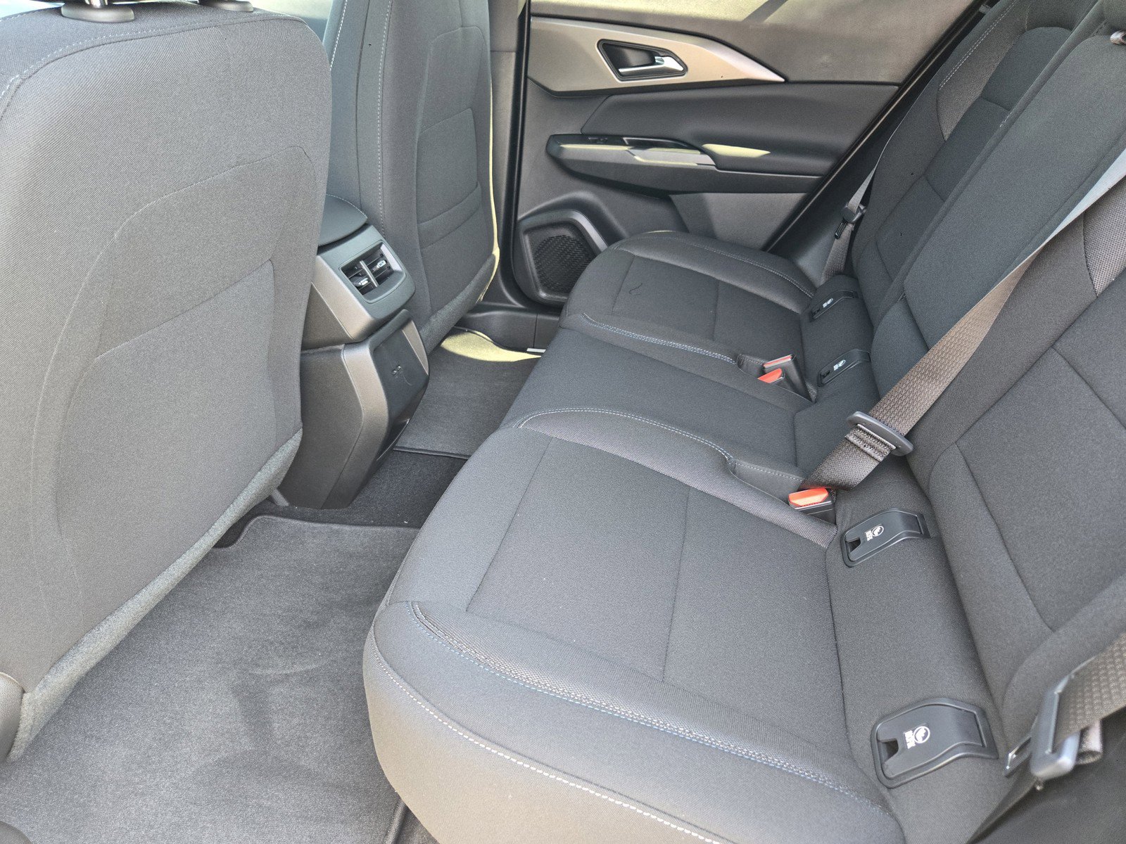 New 2026 Chevrolet Equinox EV LT w/ Comfort Package image 16