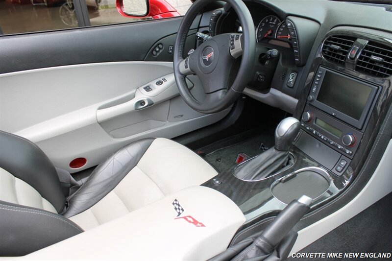 Used 2011 Chevrolet Corvette Grand Sport w/ Preferred Equipment Group RWD image 34