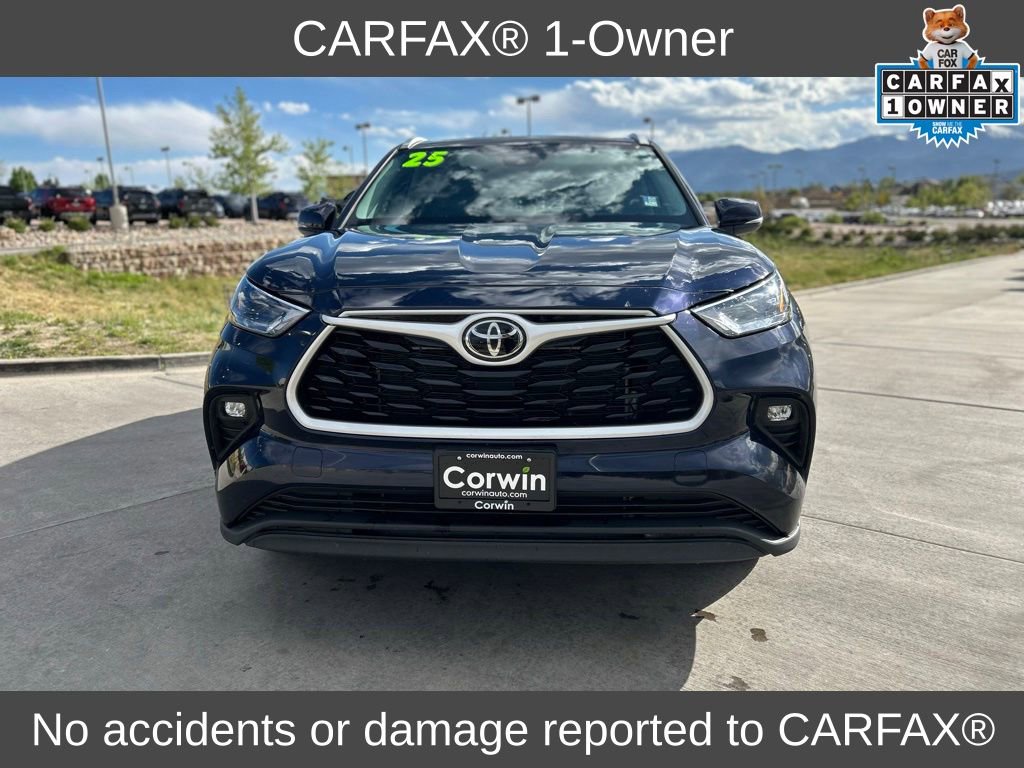 Used 2025 Toyota Highlander XLE AWD/4WD image 2