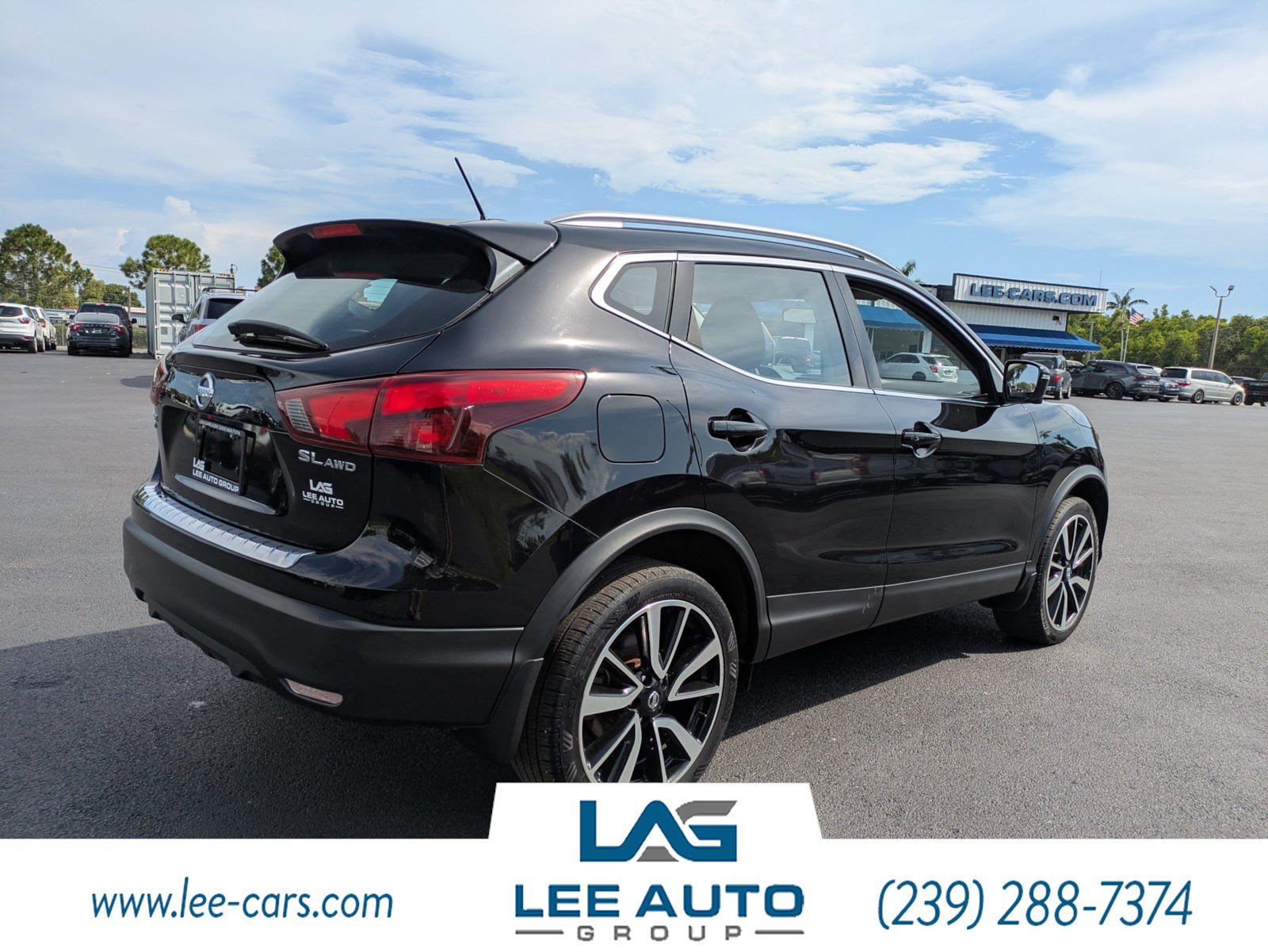 Used 2018 Nissan Rogue Sport SL w/ SL Premium Package AWD/4WD image 3