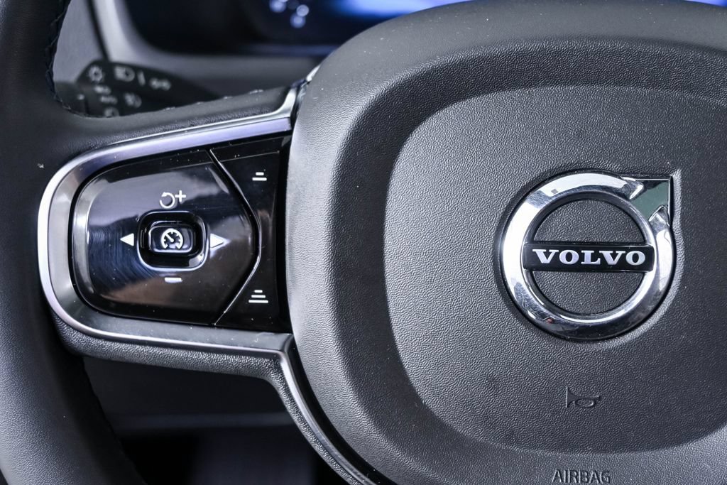 Certified 2024 Volvo XC90 B6 Ultimate w/ Lounge Package AWD/4WD image 12